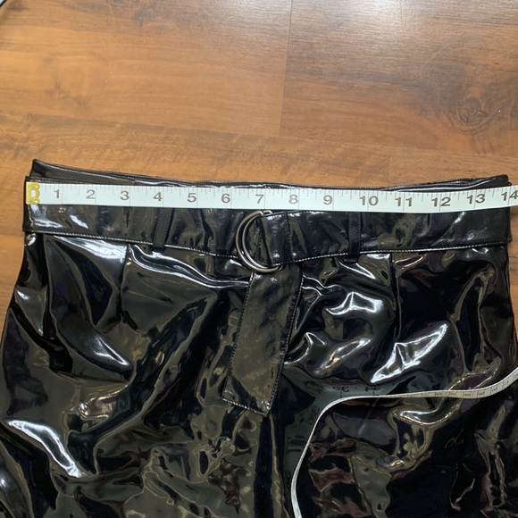 NWT Black polyester H&M skirt - Picture 3 of 4